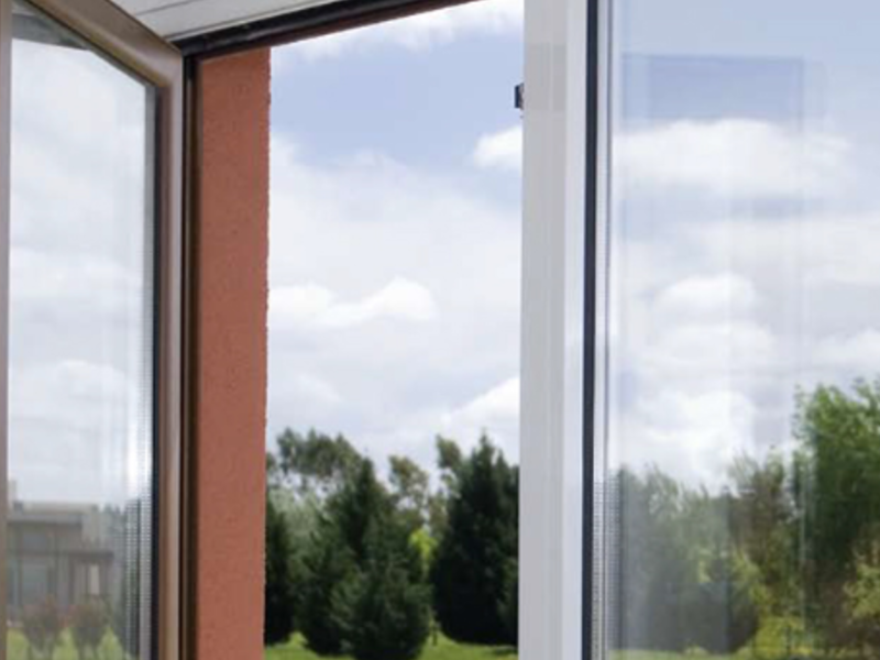 ventana al exterior vidrio templado uruguay - Blende openings Srl | Construex