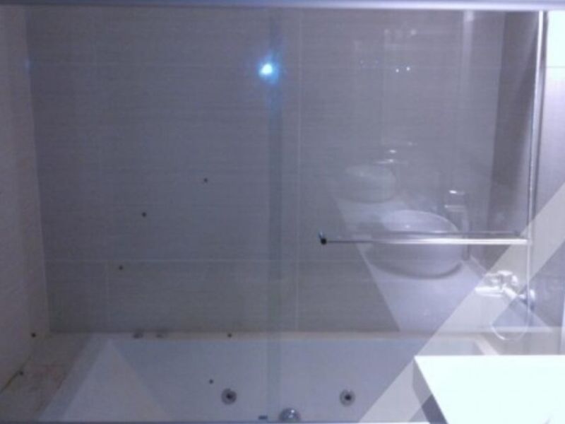 Mamparas de baño ATRANCCIÓN Uruguay - Vidriería y Carpintería en Aluminio Atracción | Construex